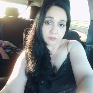 Meet your Posher, Alma